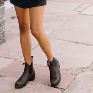 New w/o box Blundstone #1673 Brown Leather Heeled Boots (Size US 9)